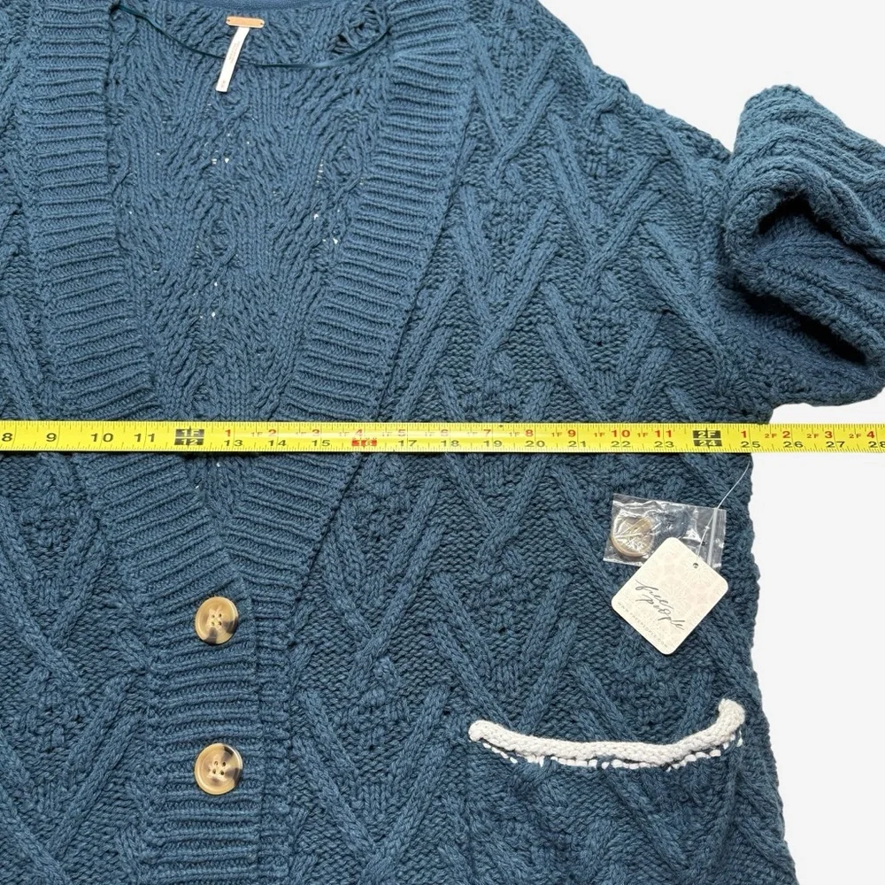 Free People Montana Cable Knit Cardigan Varsity Blue Oversized Size M NEW - Picture 10 of 16